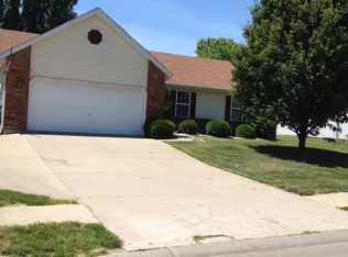 5 Sandstone Ct, Troy, IL