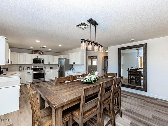 4th image of 7935 N Seely Dr