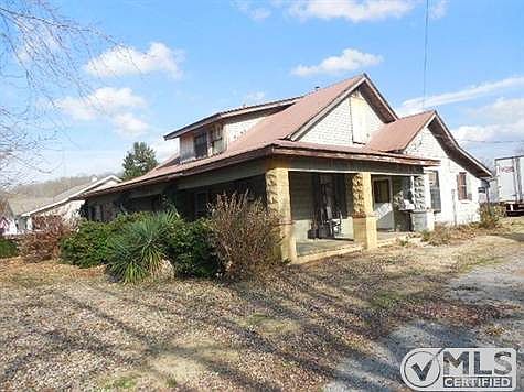 2nd image of 305 Maple Ave