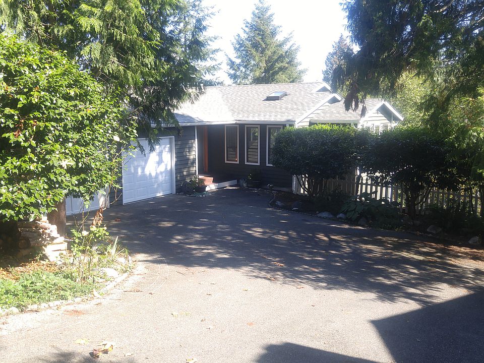 1st image of 10416 8th Pl SE