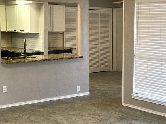 Family room/kitchen