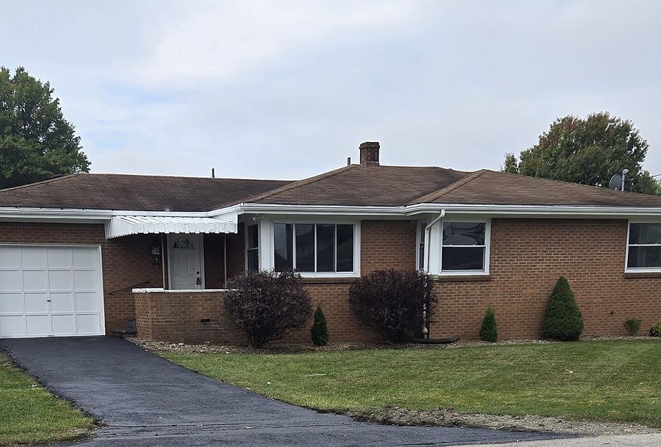 1st image of 810 Fayette Ave