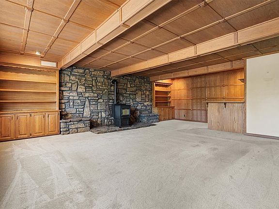 4th image of 4003 Monte Northeast Rd