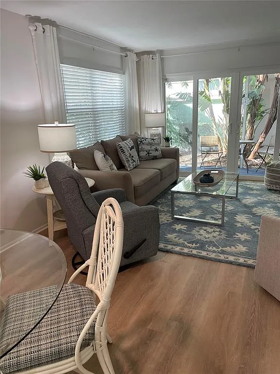 1 bed, 1.0 bath, 678 sqft, $4,500 — Photo 4