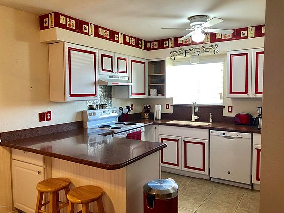 5th image of 918 S Temple Cir