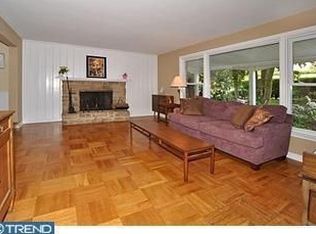 971 Highland Ave, Abington, PA 19001