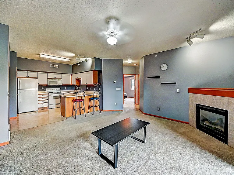 2824 Triple Crown Ln #6 — Photo 4