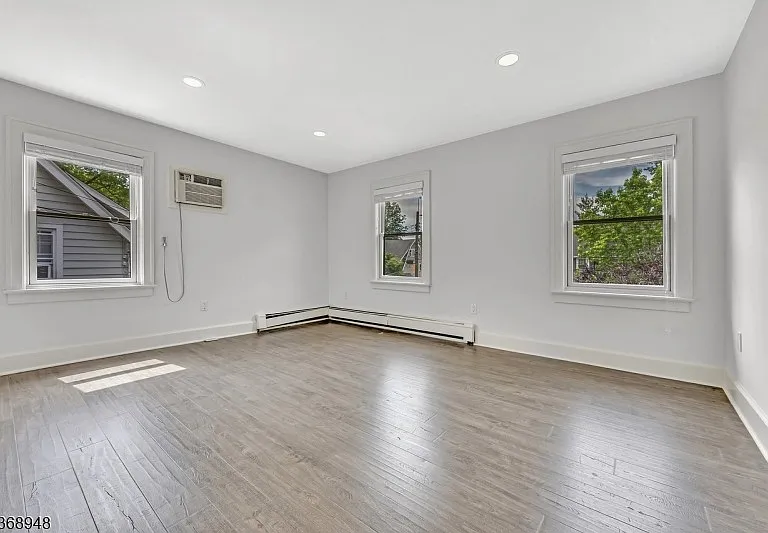 15 Berkeley Rd — Photo 28