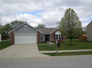 9111 N River Chase Ln, McCordsville, IN 46055