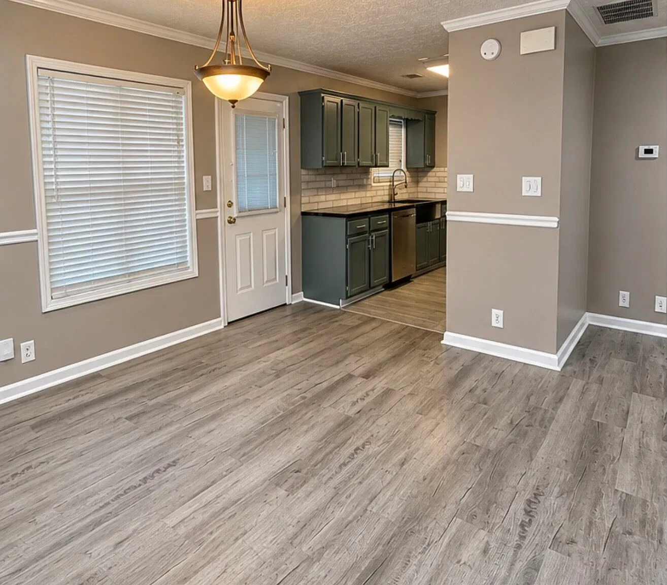 3 bed, 2.0 bath, $1,795 — Photo 3