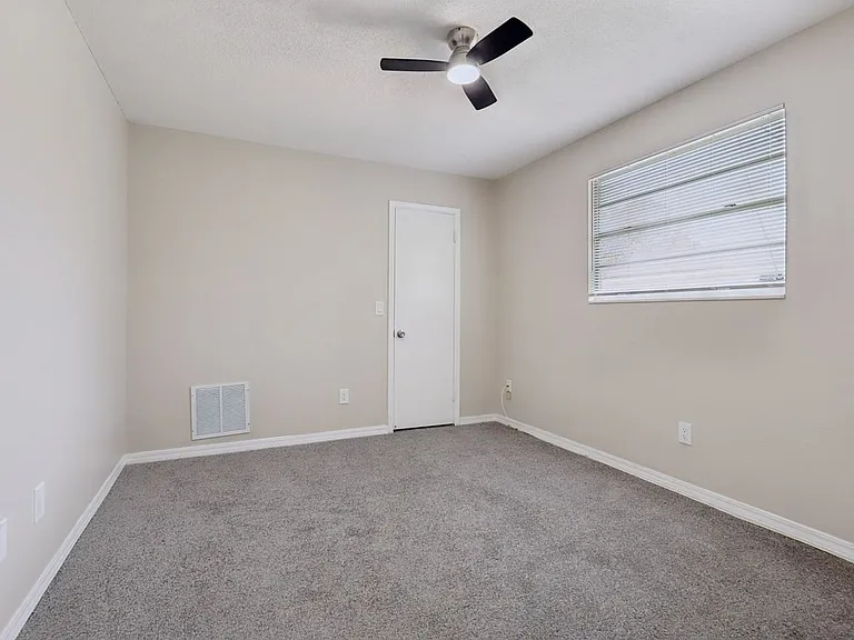 3920 University Club Blvd — Photo 16