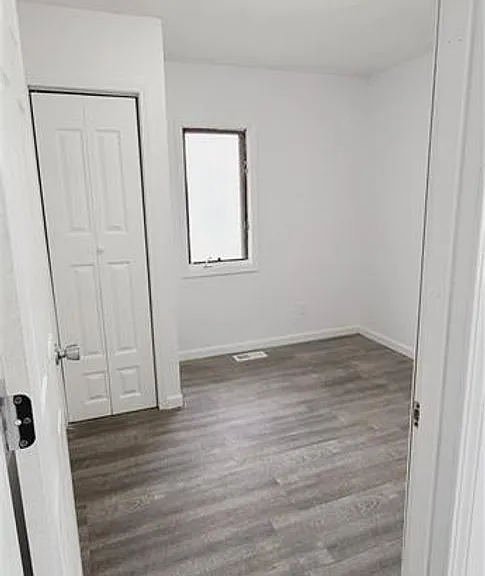 139 S Maple St — Photo 8