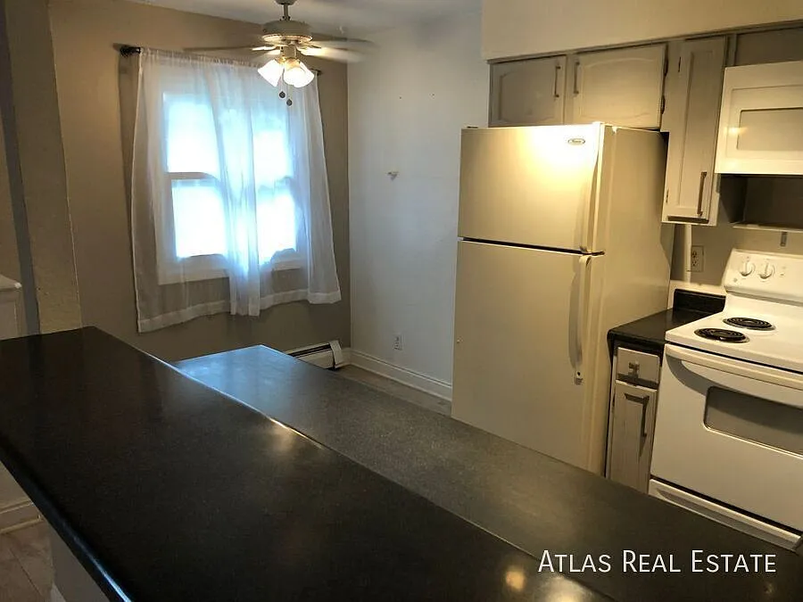 3 bed, 2.5 bath Townhome for rent! Great Location! Available soon! — Photo 4