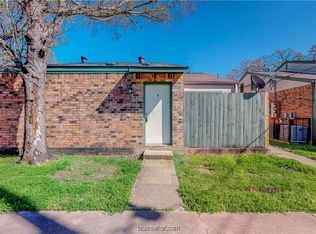 725 Peppertree Dr APT 4, Bryan, TX 77801