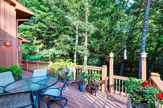 201 Covewood Trl — Photo 21