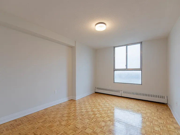 4001 Steeles Ave W — Photo 33