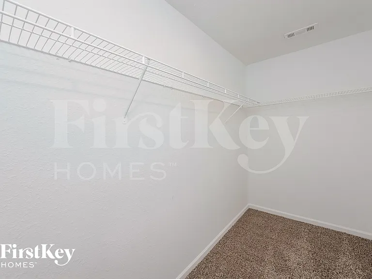 124 Innis Brook Cir — Photo 11