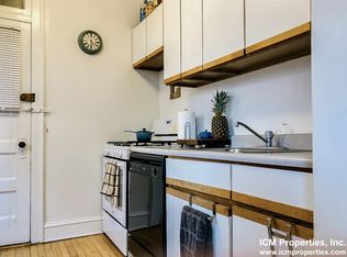 3909 N Greenview Ave #1F, Chicago, IL 60613