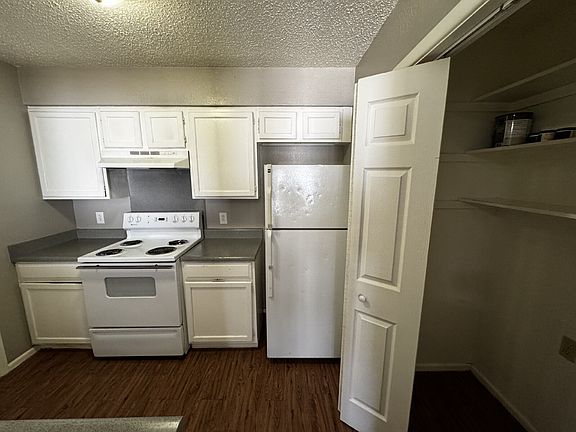3rd image of 9616 Boston Ave APT A