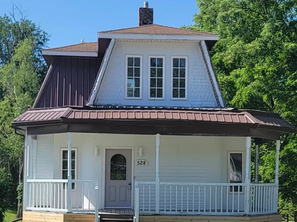 528 W Maple St, Centerville, IA 52544