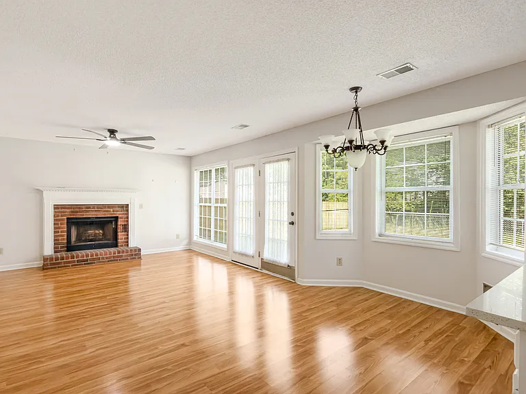 108 Heron Ln — Photo 13