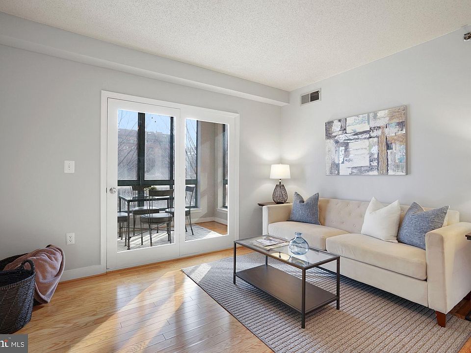 1st image of 1050 N Taylor St #1204