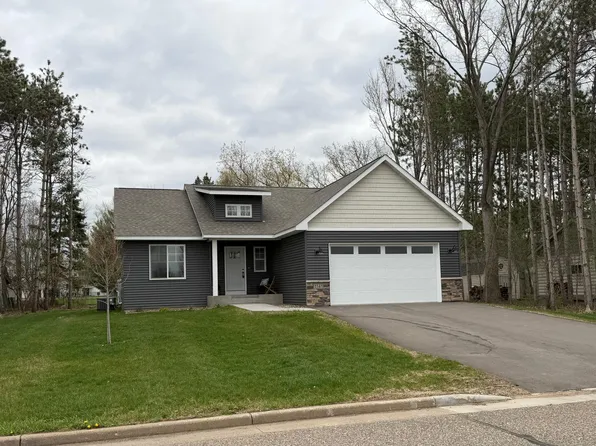 1141 Pinewood Trl, New Richmond, WI 54017