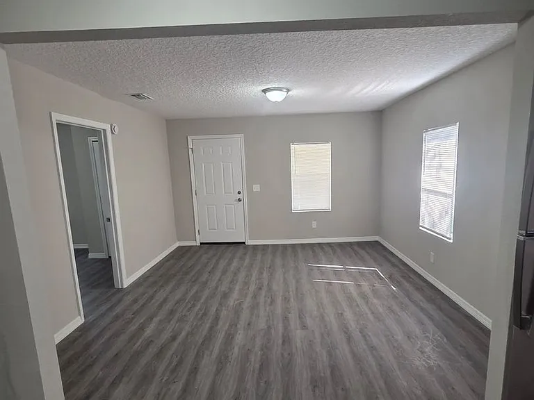 8730 Hare Ave — Photo 3