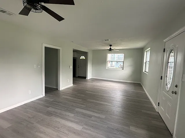 1552 W 14th St — Photo 4