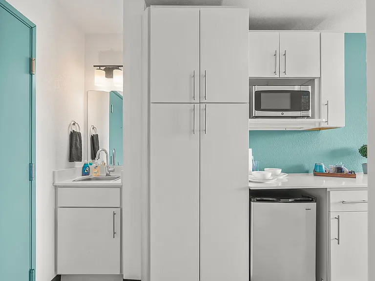 228 Spaces - Furnished Micro-Living Apartments — Photo 17