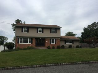 11 Smithfield Ln, Florham Park, NJ 07932