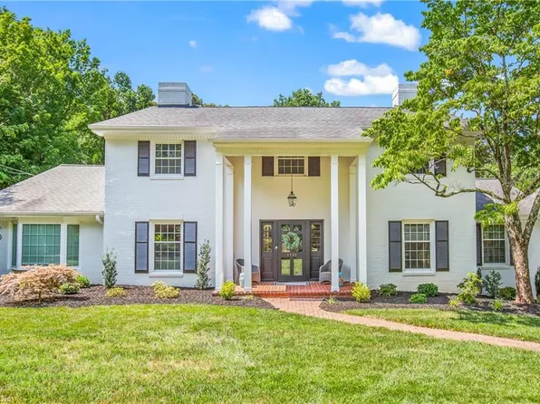 2720 Forest Dr, Winston Salem, NC 27104