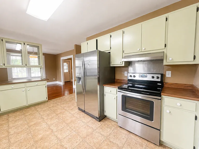 112 Babb St — Photo 7