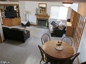 2 bed, 2.0 bath, 1118 sqft, $1,850 — Photo 2