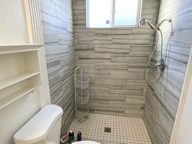 18432 De Bie Ave — Photo 10