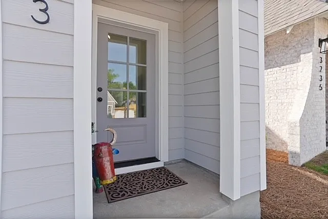 3233 Bradley Ln — Photo 3