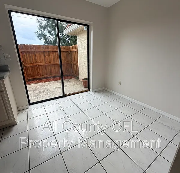1625 Long Ridge Ct — Photo 4
