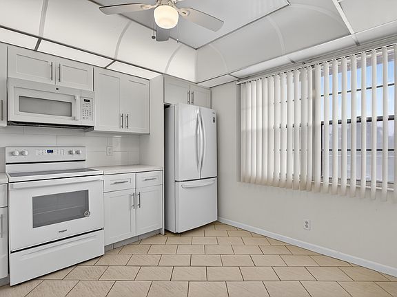 4th image of 3306 Aruba Way #E3