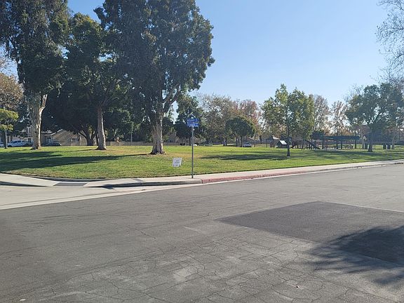 Beautiful Park View directly across from home