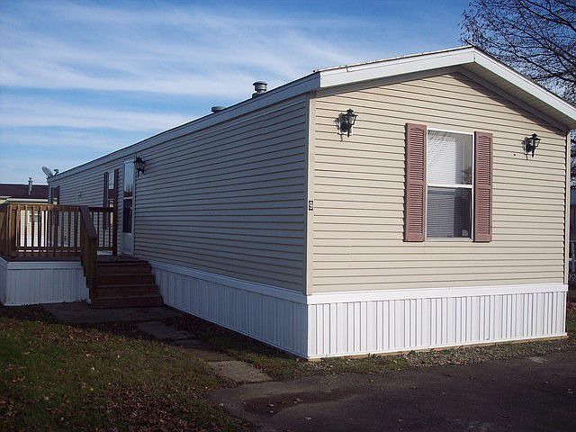 1st image of 9 Aspen Dr