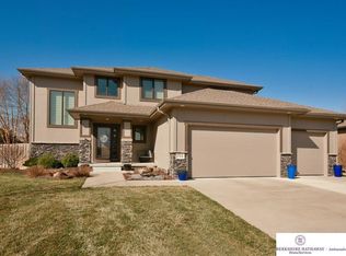 714 S 199th St, Elkhorn, NE 68022