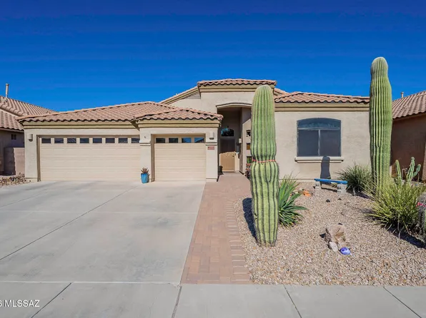 8133 N High Branch Dr W, Tucson, AZ 85743