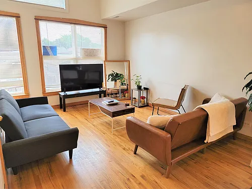 554 W 43rd St #2 Photo 1