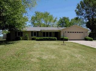 5904 Fairlee Rd, Anderson, IN 46013