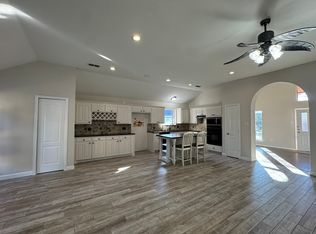 8569 Woodlake Cir, Fort Worth, TX 76179