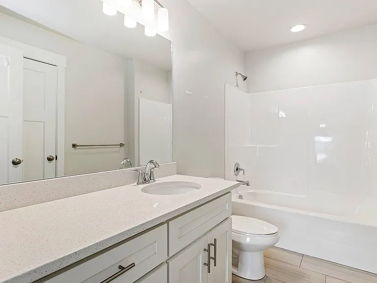 Upstairs hall bath