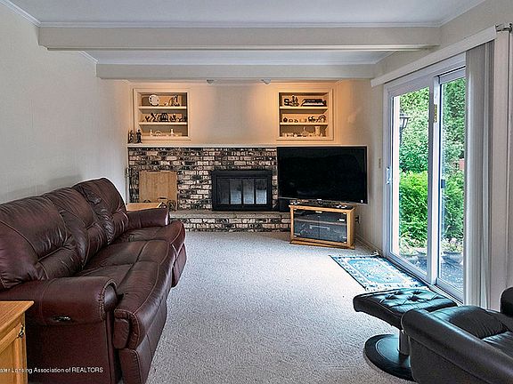 3596 E Hiawatha Den and Walkout
