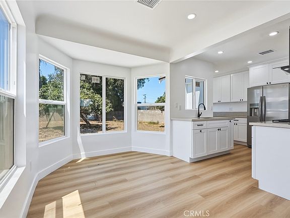 5th image of 1433 N Neptune Ave
