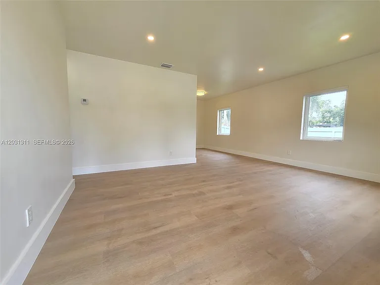 240 NW 51st Ave — Photo 5