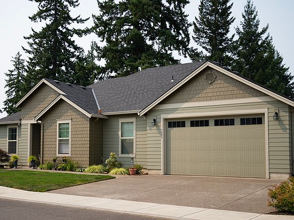 Garage is 757 sq ft-3 car